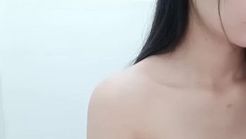 白丝淫娃小母狗道具抽插骚穴呻吟无毛白虎}