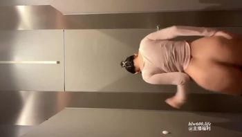 【快手网红】G奶女神‘乖乖女’私拍泄密流出}